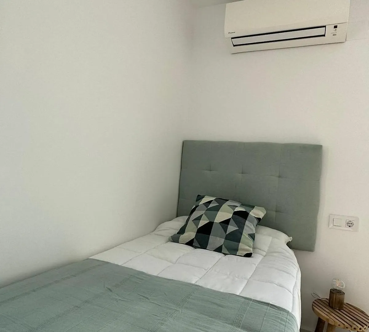 Apartamentos La Muralla Grupo Ac Gestion カディス