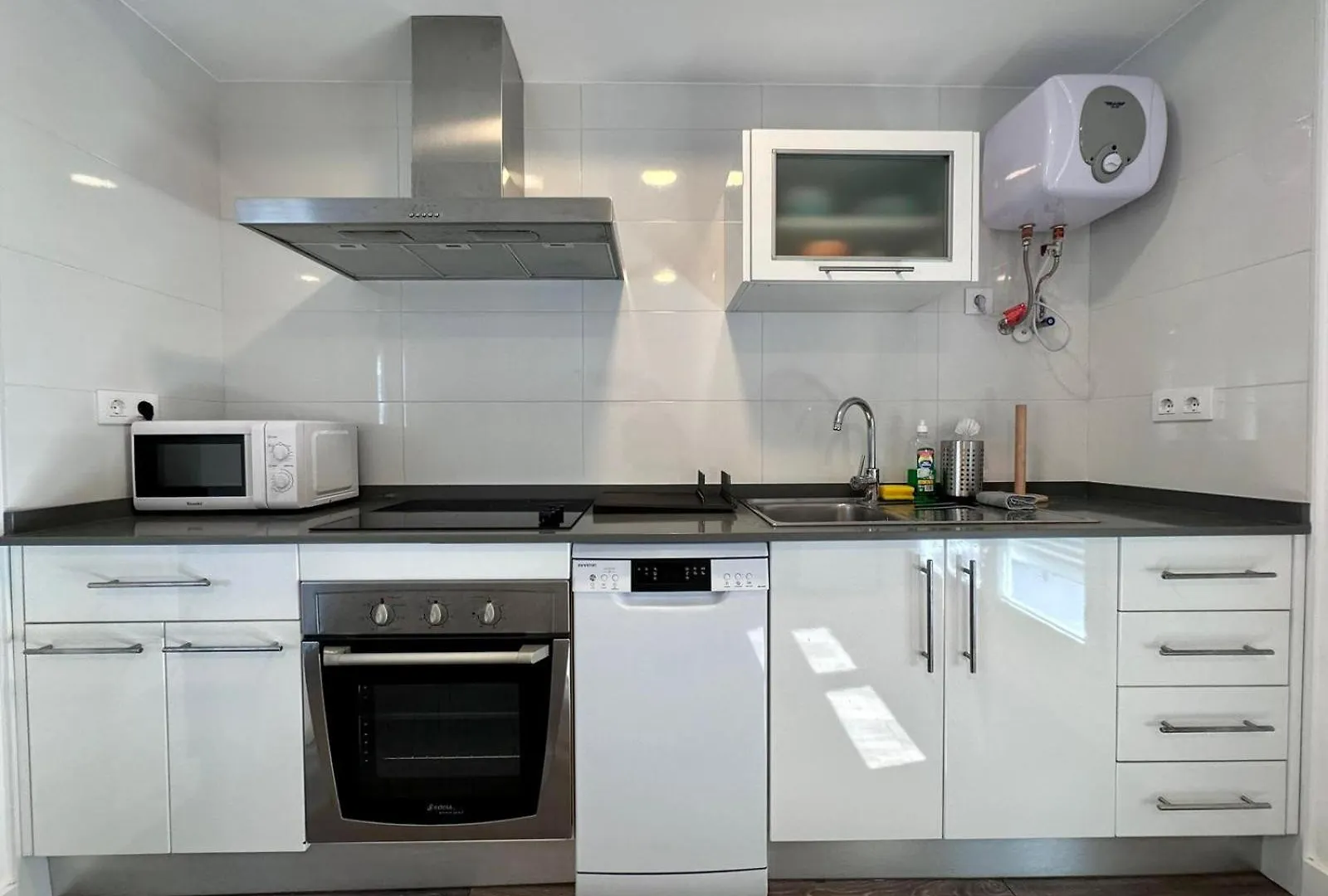 Apartamentos La Muralla Grupo Ac Gestion カディス