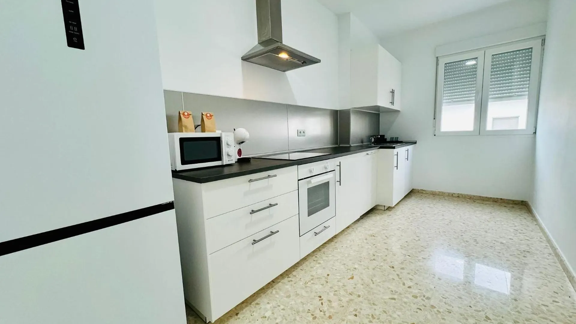 Apartamentos La Muralla Grupo Ac Gestion カディス