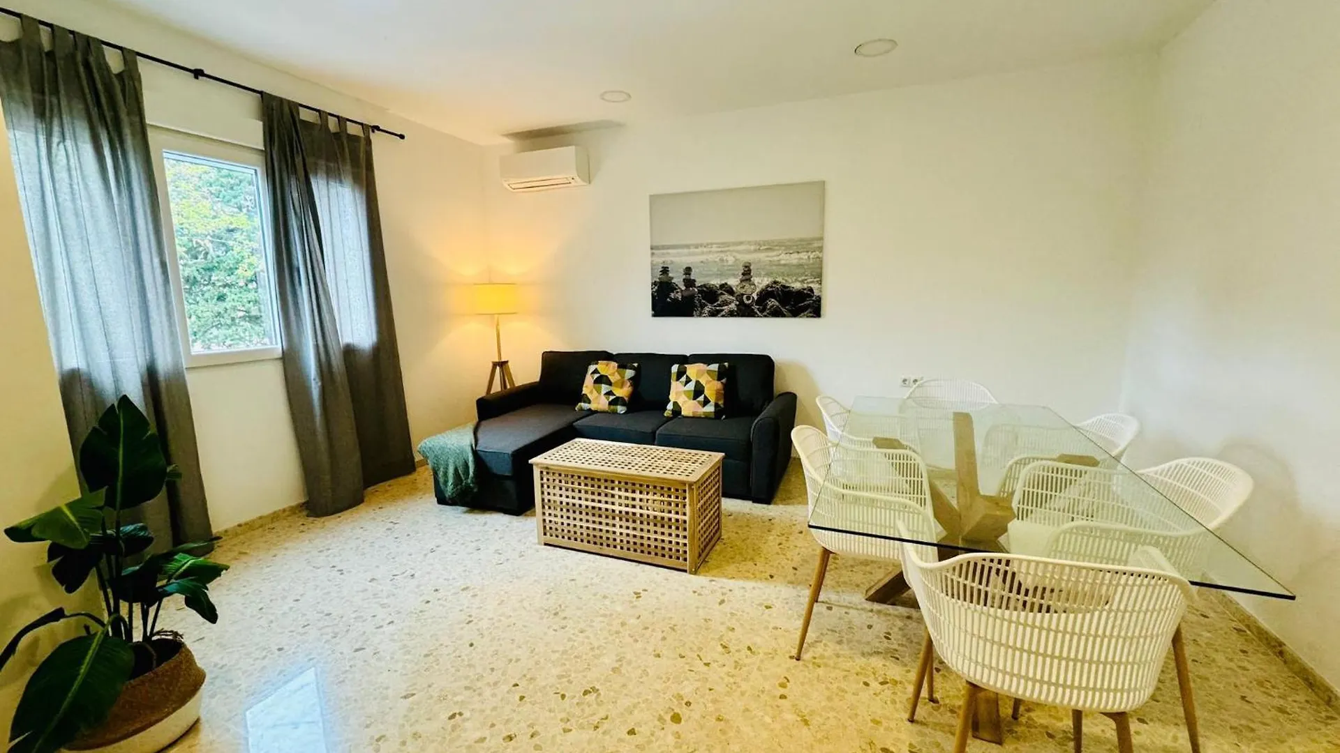 Apartamentos La Muralla Grupo Ac Gestion カディス スペイン