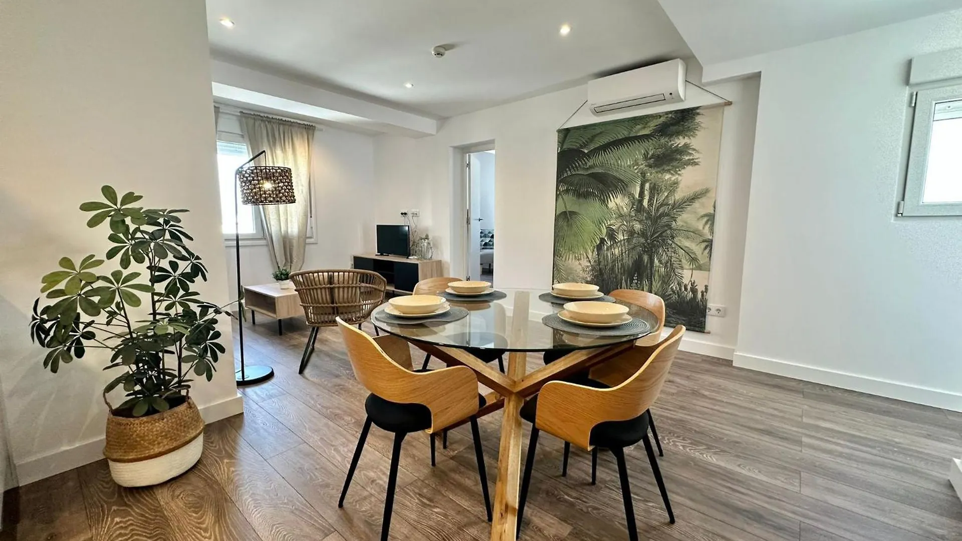 Apartamentos La Muralla Grupo Ac Gestion カディス