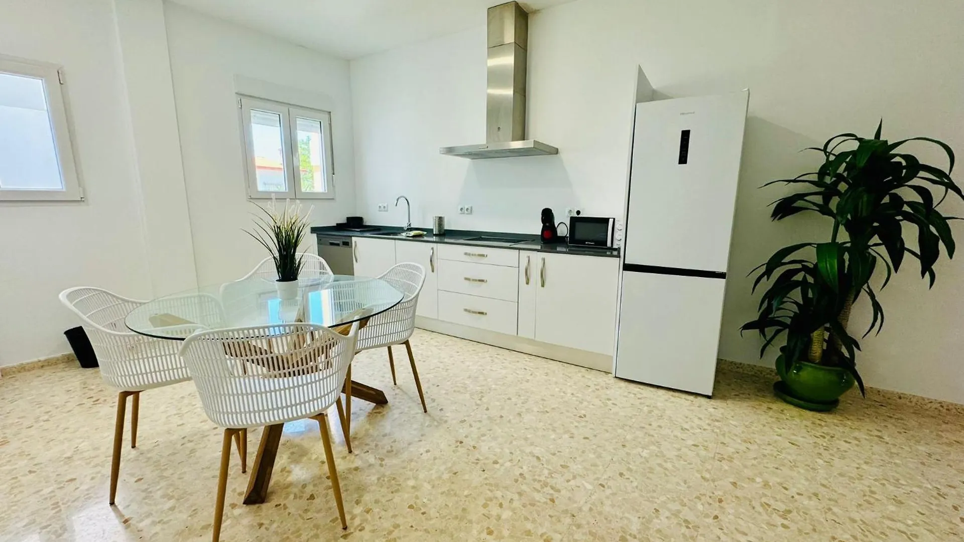 Apartamentos La Muralla Grupo Ac Gestion カディス アパート